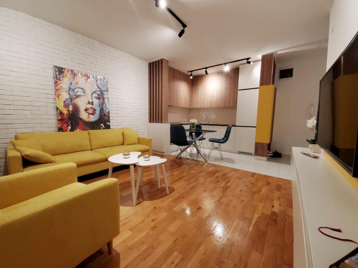 Central Apartment Skopje Bagian luar foto